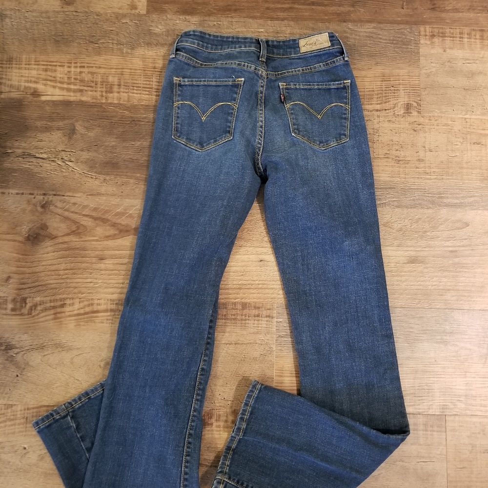 Levi's